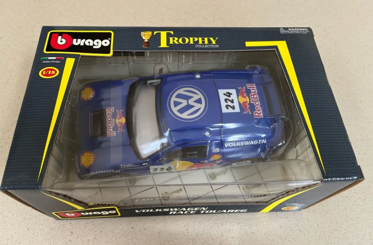 Volkswagen Rally Race Touareg 1/18 Burago Rare - Image 3