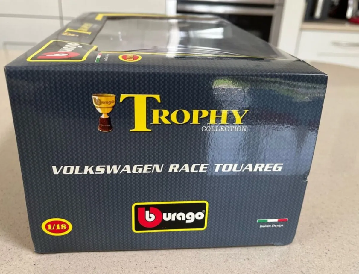 Volkswagen Rally Race Touareg 1/18 Burago Rare - Image 4