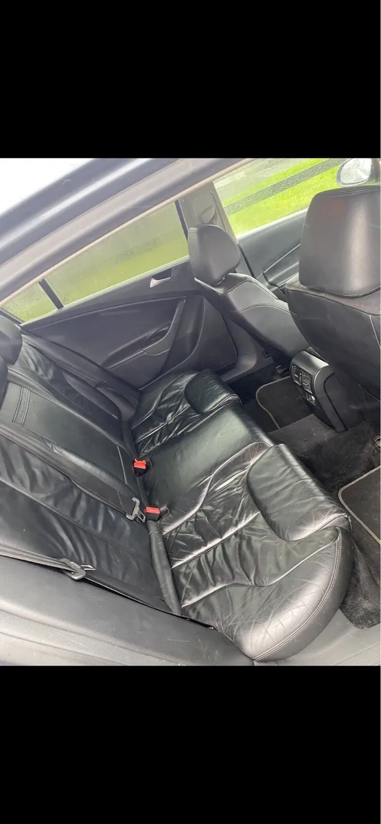 Volkswagen Passat - Image 4