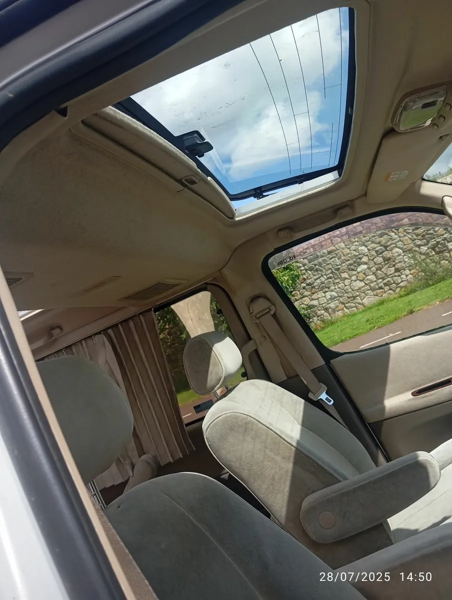 Toyota Other 2001 automatic 8 seater - Image 2