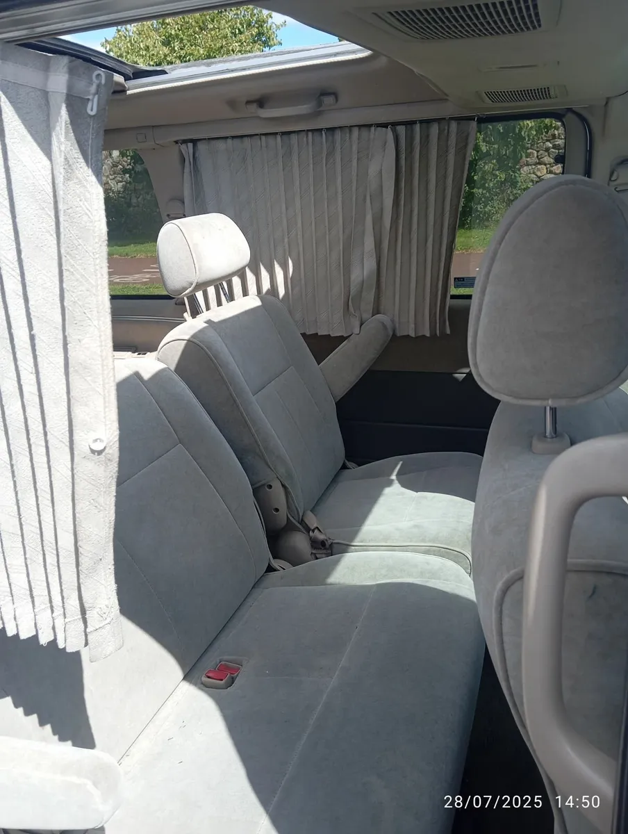 Toyota Other 2001 automatic 8 seater - Image 3