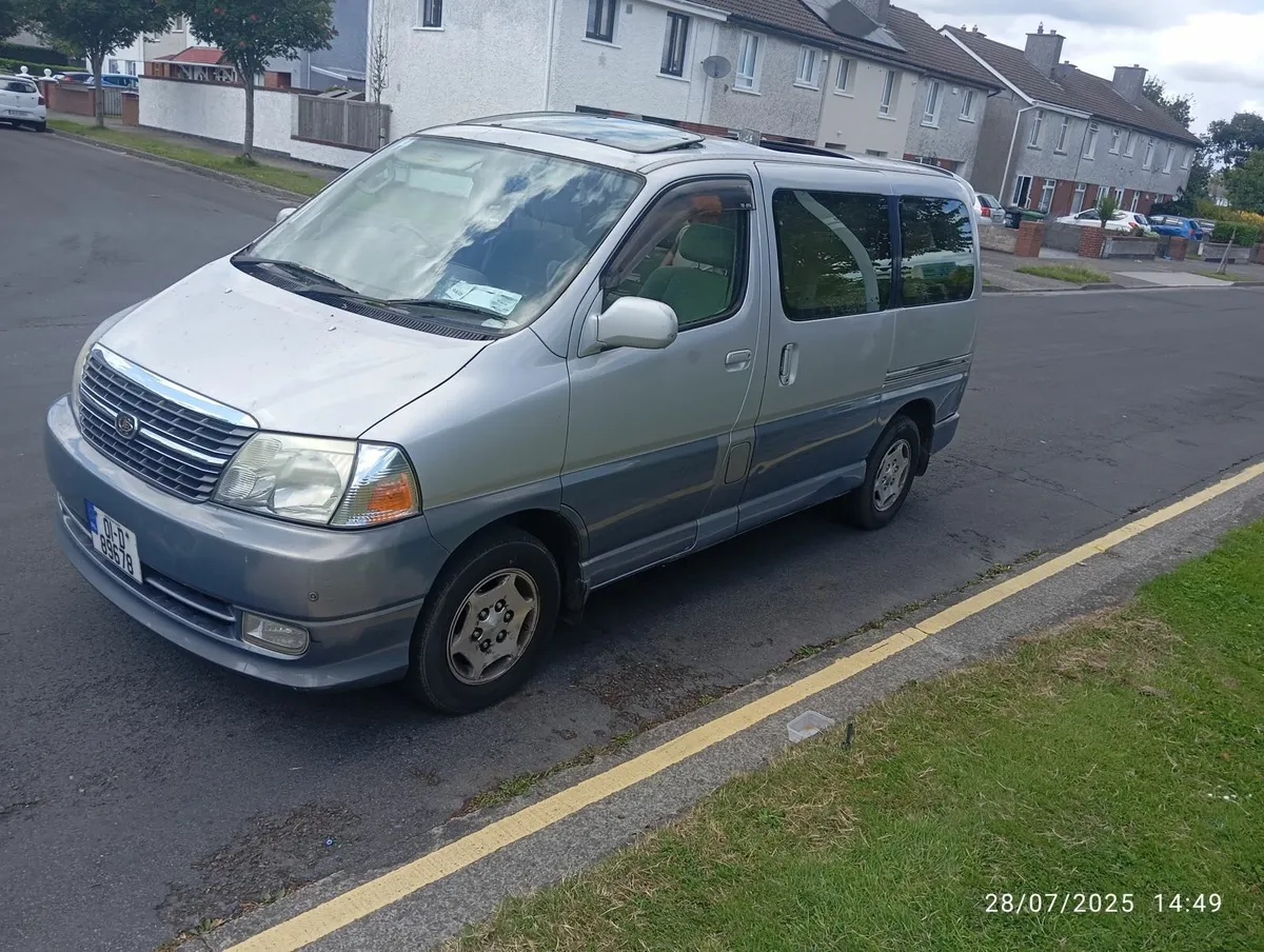 Toyota Other 2001 automatic 8 seater - Image 1