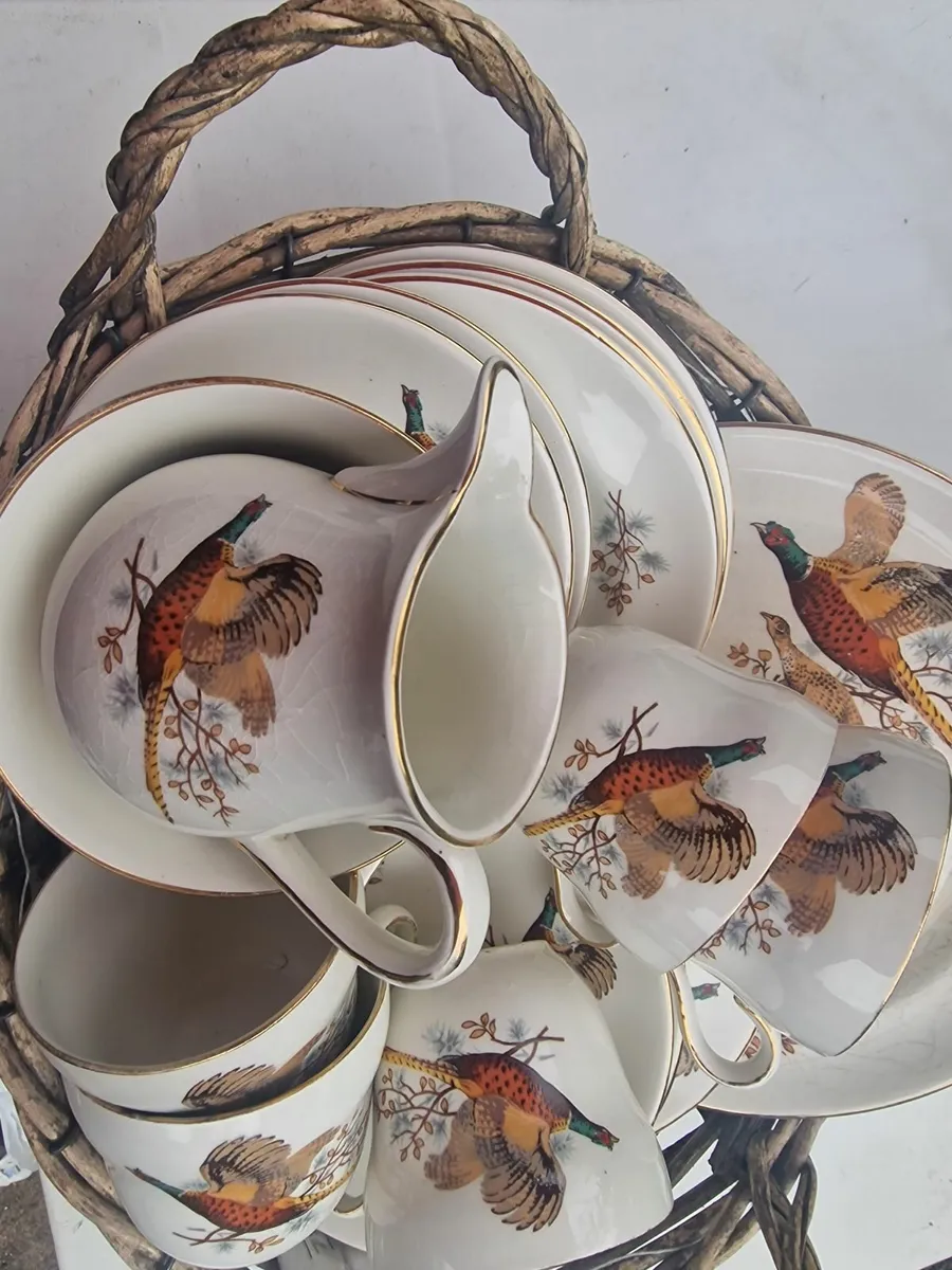 Carrigaline pottery. - Image 4