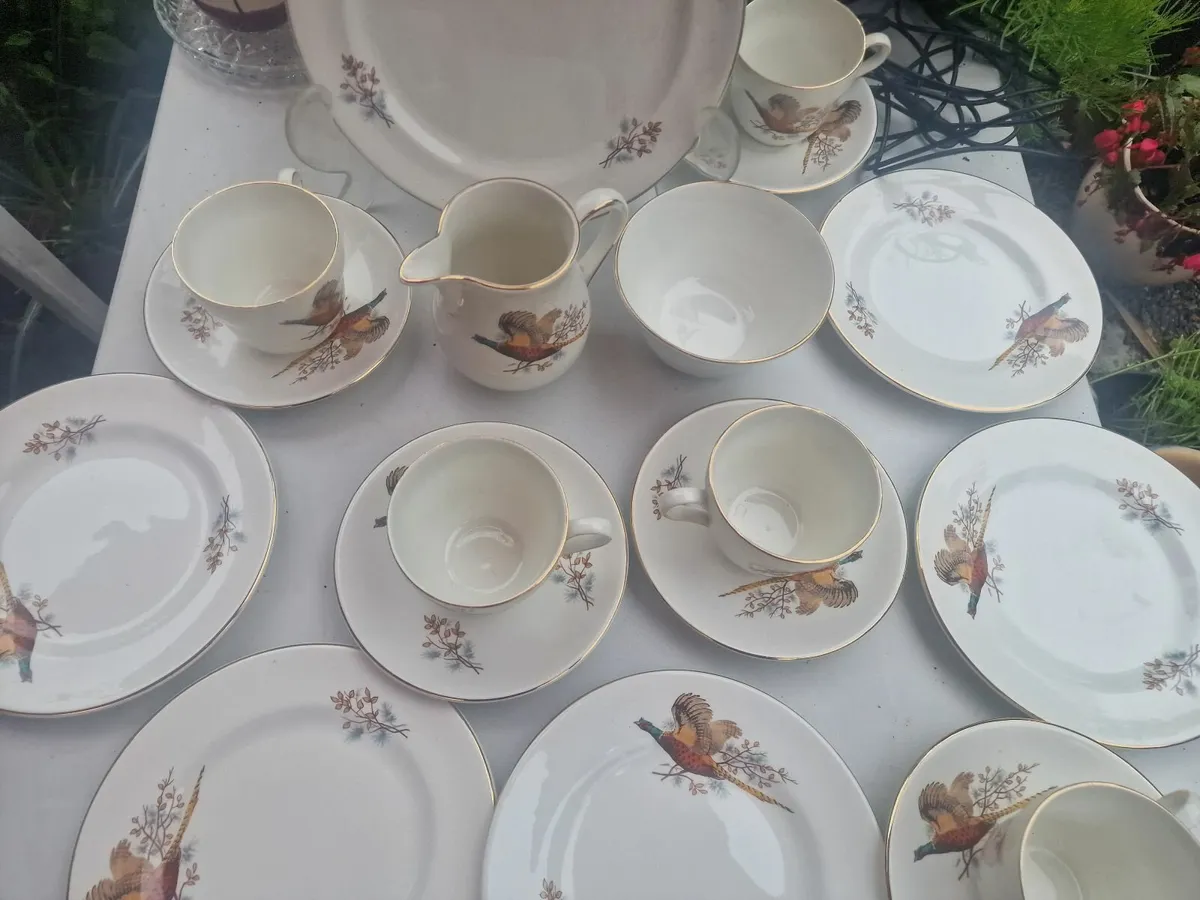 Carrigaline pottery. - Image 1