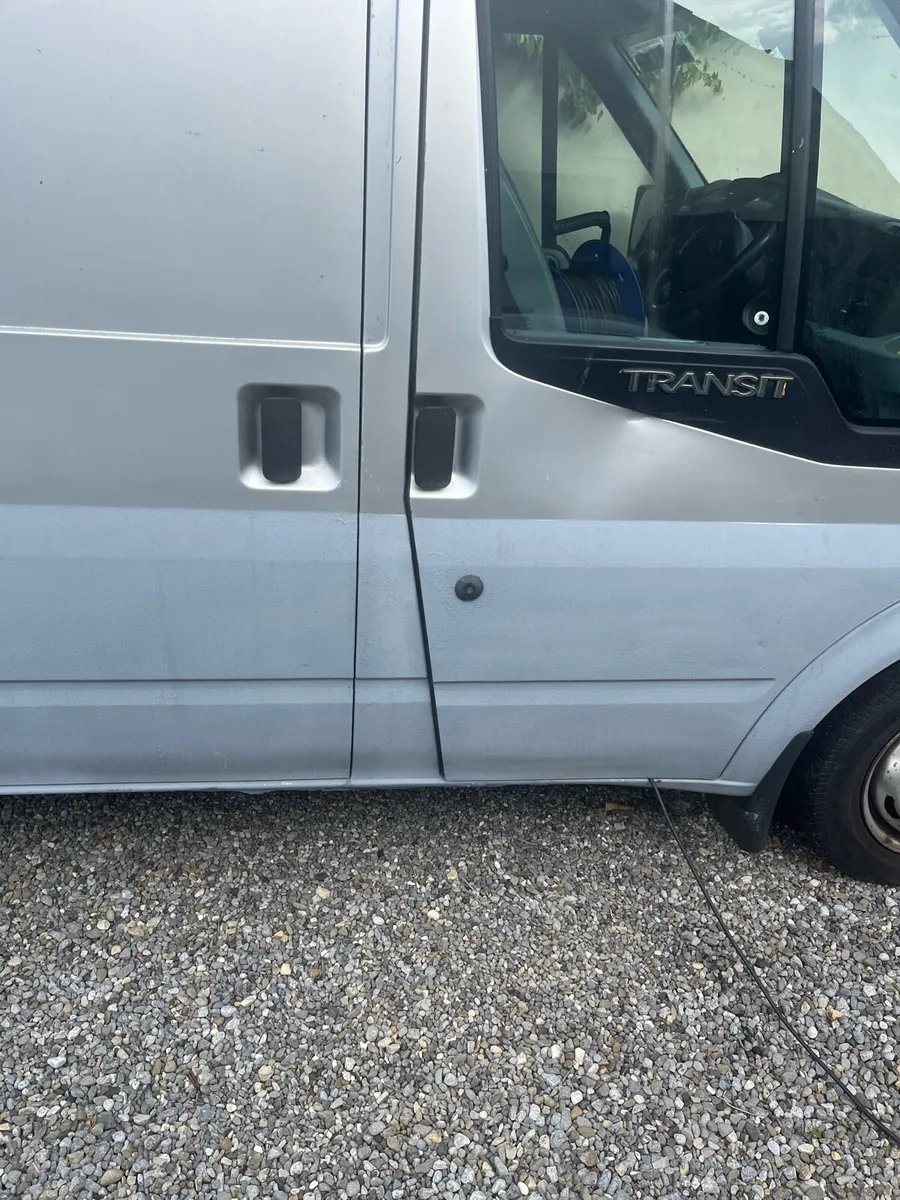 Transit van - Image 2