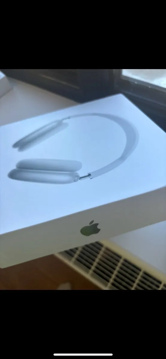 Apple Airods Max Headphones - Image 2