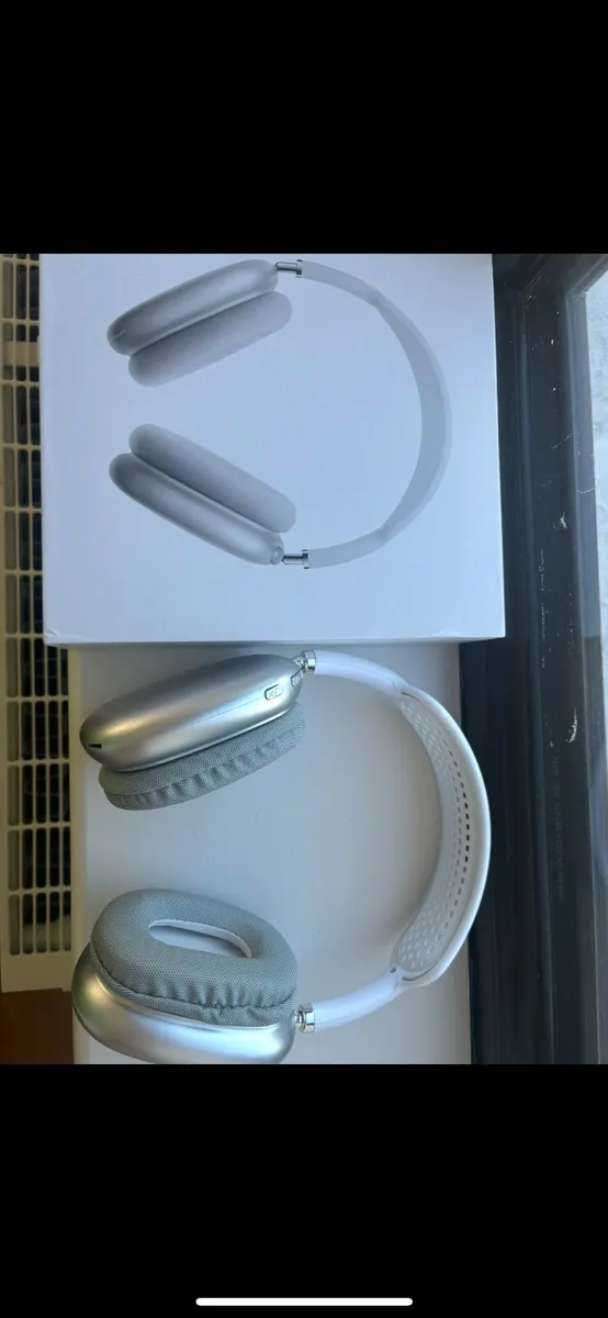 Apple Airods Max Headphones - Image 3