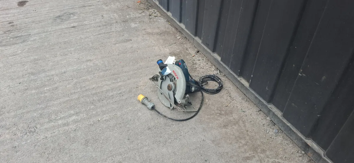 Bosch Circular Saw – 110V - Image 4