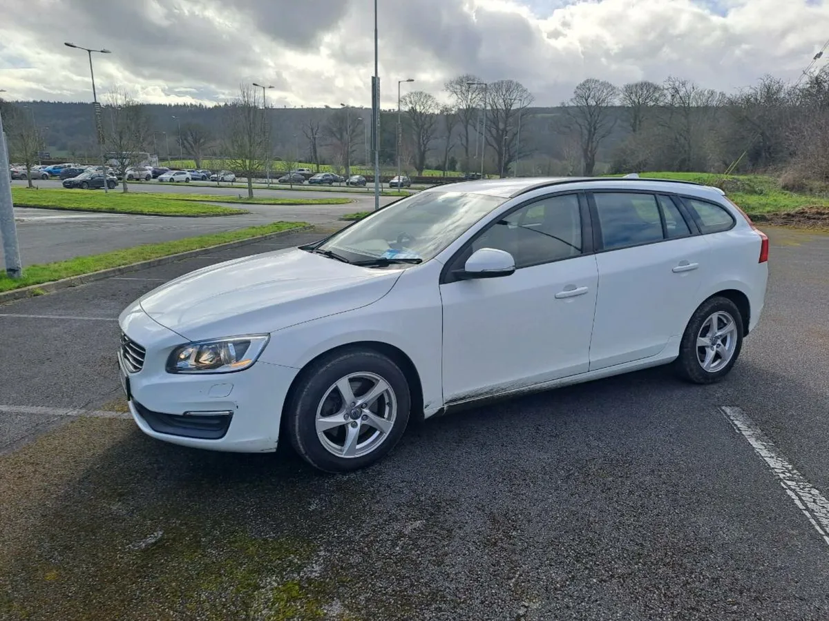 Volvo V60 Business Edition - Image 3