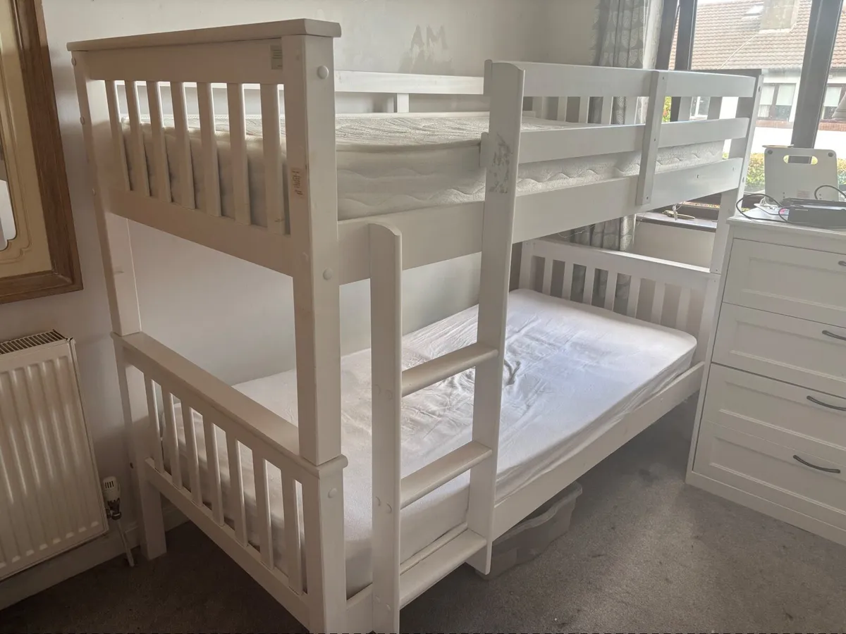 Bunk bed