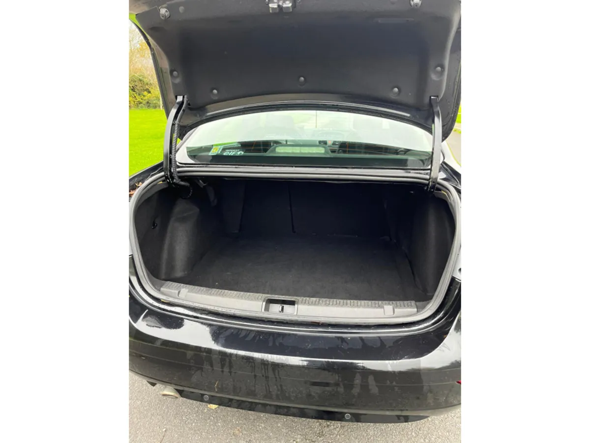 Renault Fluence LIMITED EDITION 1.5 DCI 95 201 4DR - Image 3
