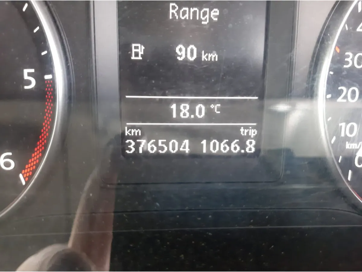 Volkswagen Caddy PVM TREND TDI 102HP MANUAL 5SPEED - Image 3