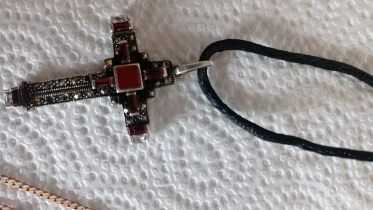 Vintage silver Cross - Image 1