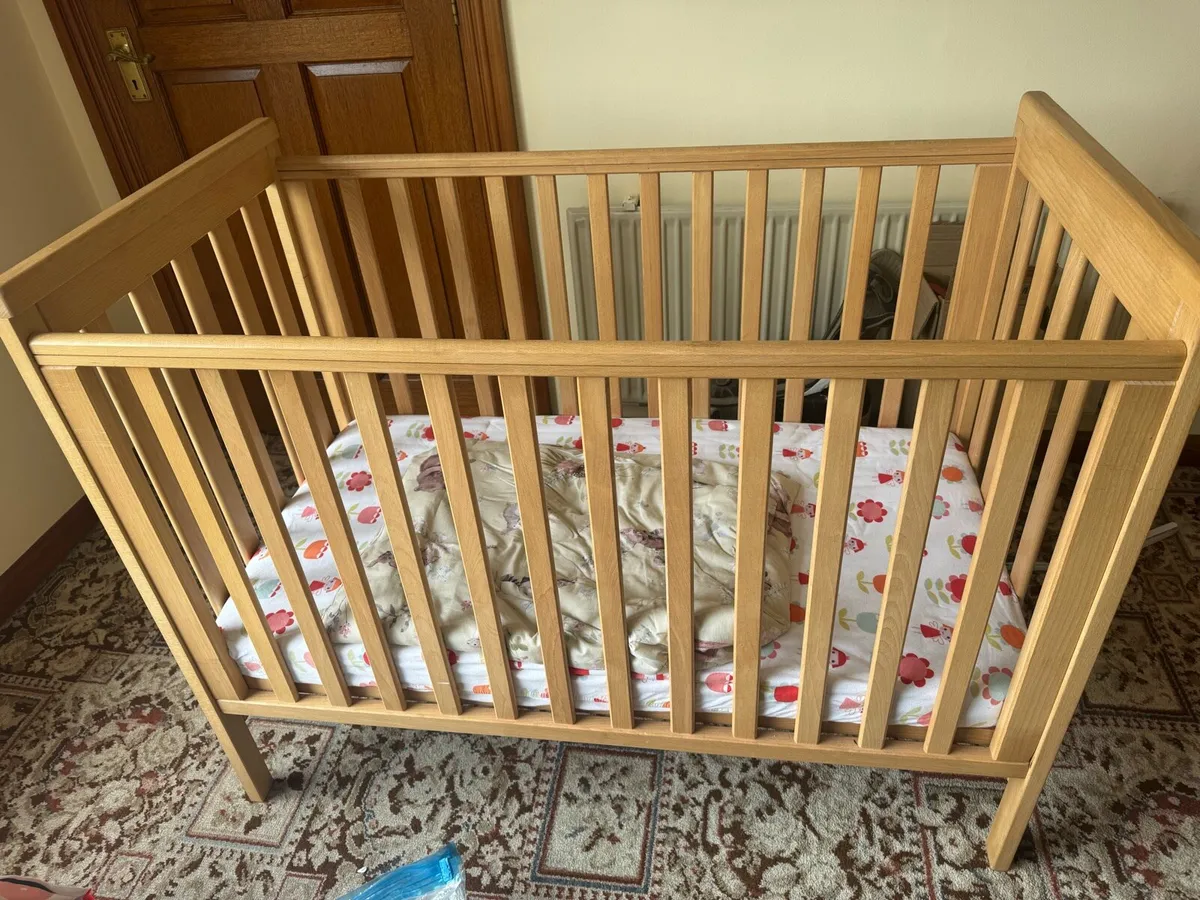 Cot - Image 1