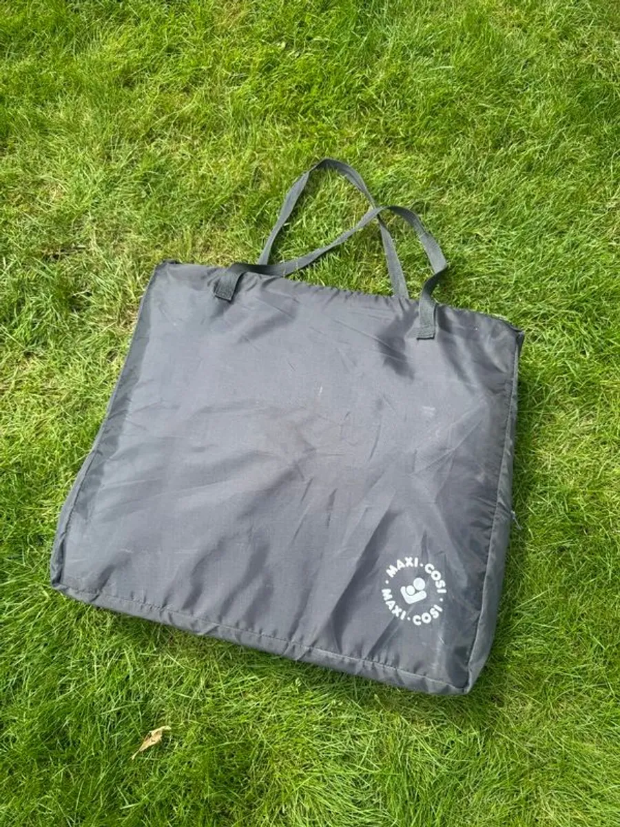 Maxi-Cosi Swift Travel Cot - Image 2