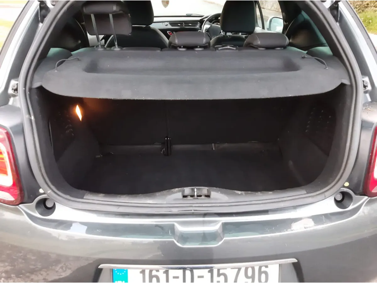 Citroen DS 3 E- HDI 90 DSTYLE+ 2DR - Image 2