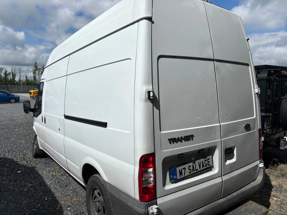 13 Transit 2.2 MWB High Roof RWD 170km V Cean - Image 4