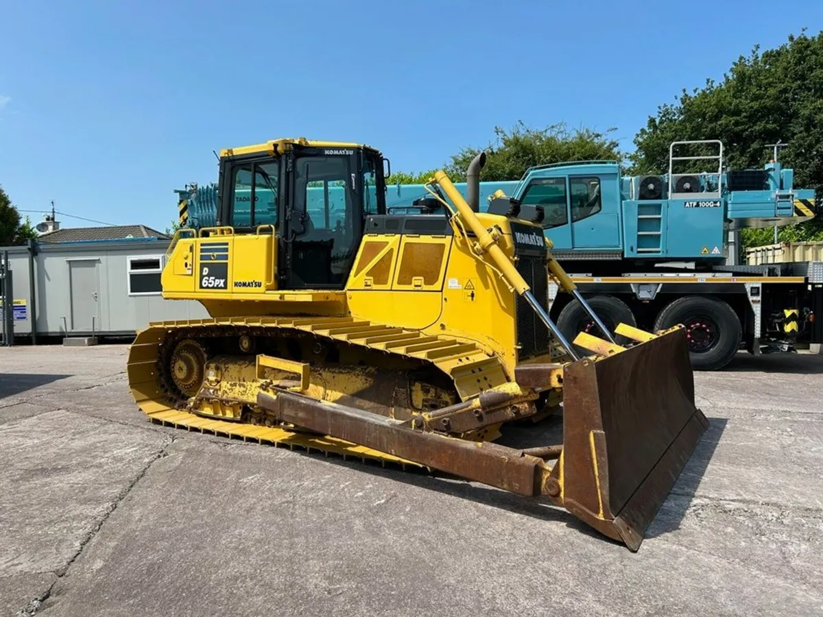2017 KOMATSU D65PX-18 - Image 1