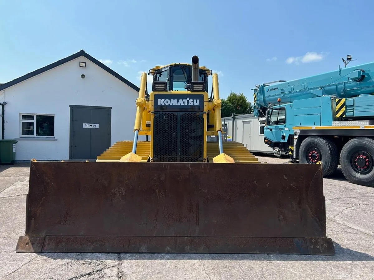 2017 KOMATSU D65PX-18 - Image 2