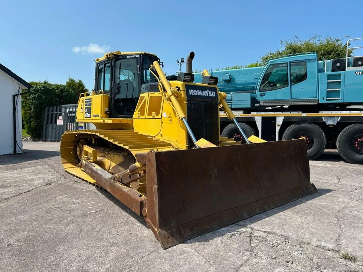 2017 KOMATSU D65PX-18 - Image 3
