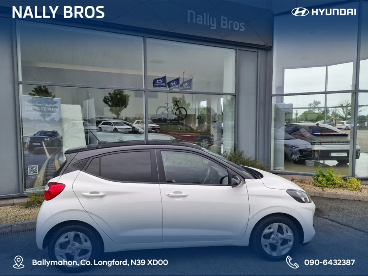 Hyundai i10 DELUXE PLUS 2 TONE ROOF 5DR - Image 2