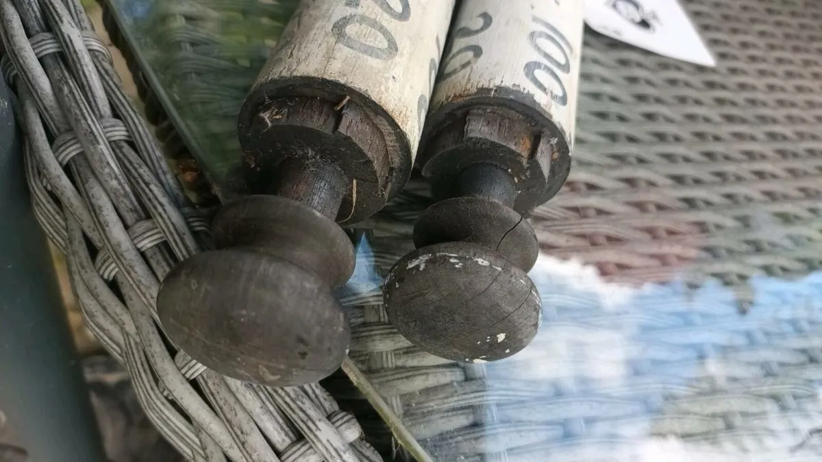 Antique wooden snooker score markers, D18 - Image 2