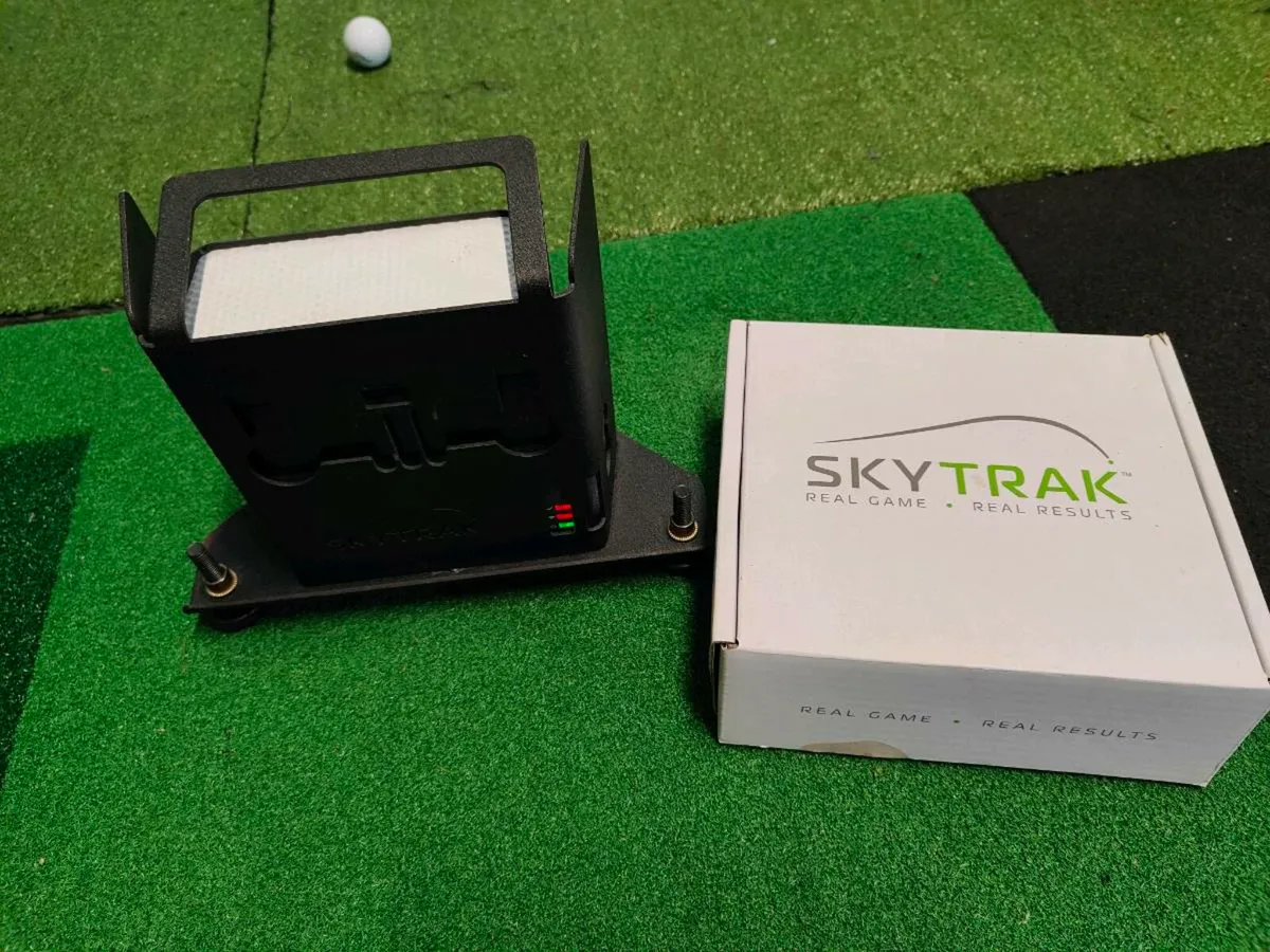 Skytrak golf launch monitor - Image 2