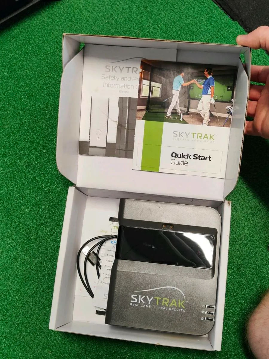 Skytrak golf launch monitor - Image 3