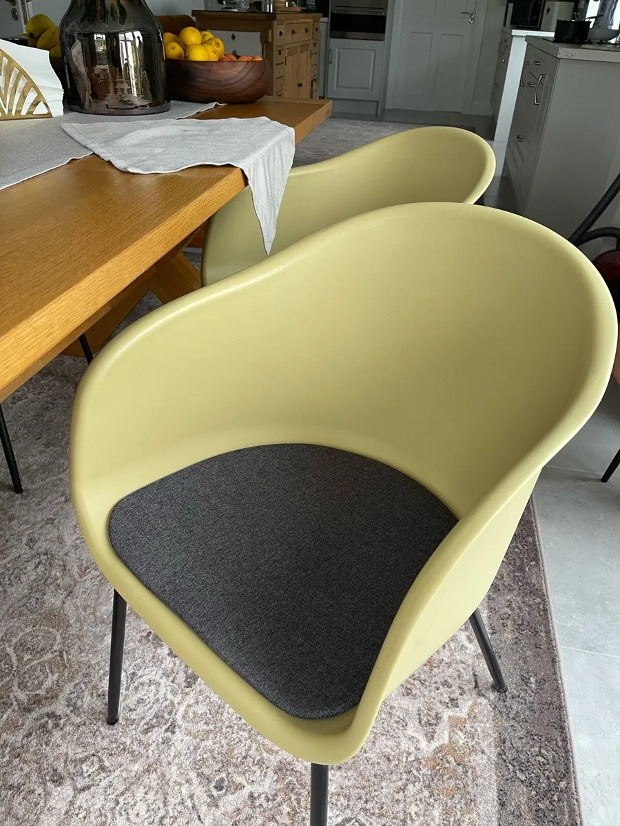 6 Dining chairs from EZ Living - Image 3
