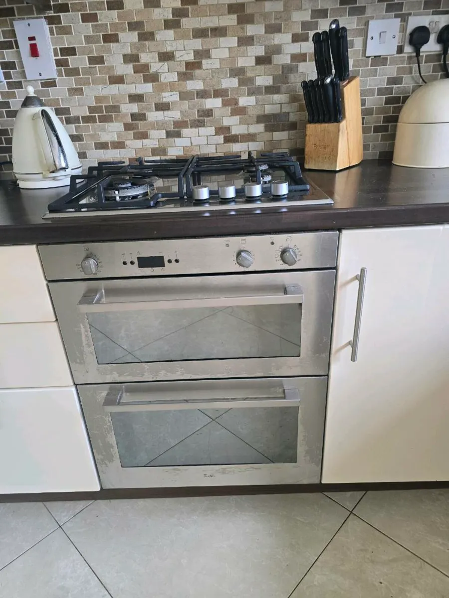 Double Oven Hob and extractor Fan Free - Image 1
