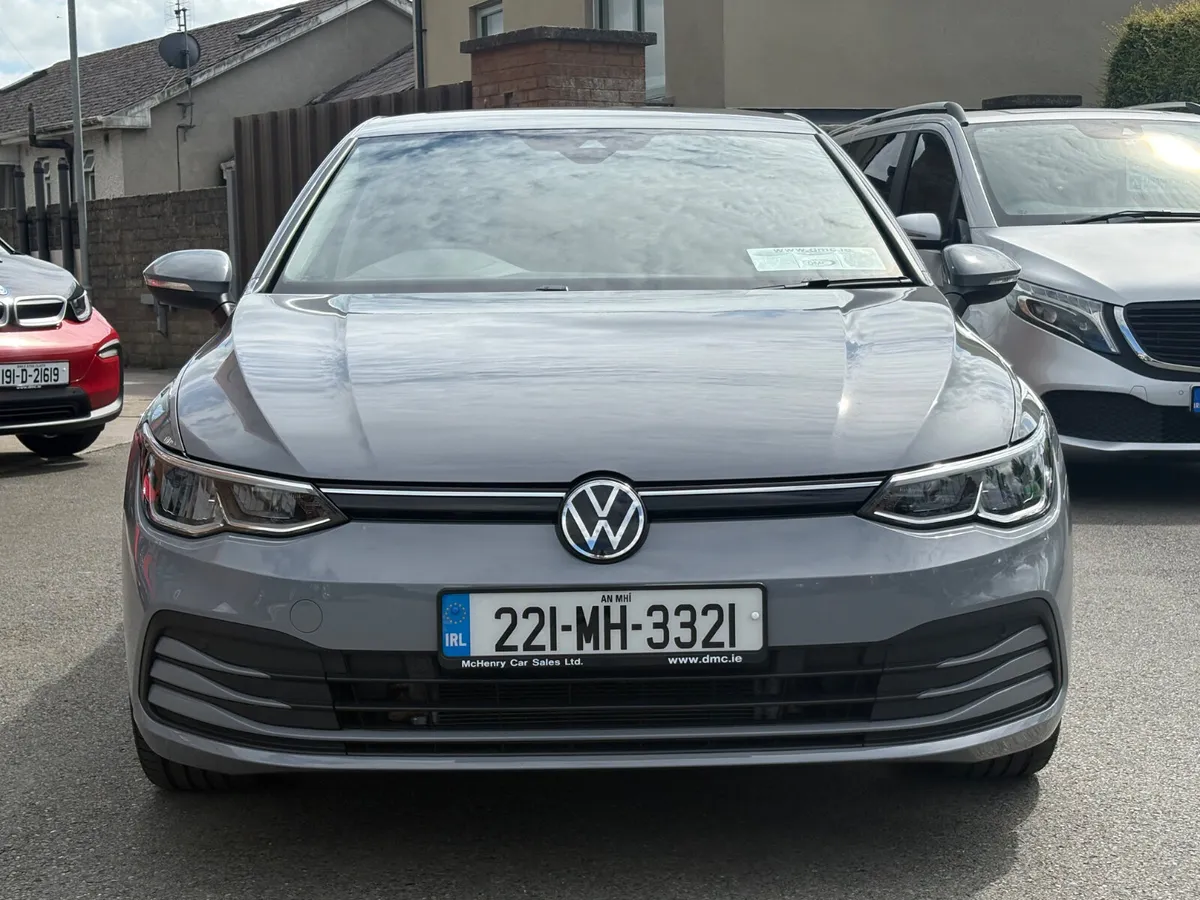 221 Volkswagen Golf Life 2.0 Diesel *Low Kils* - Image 2