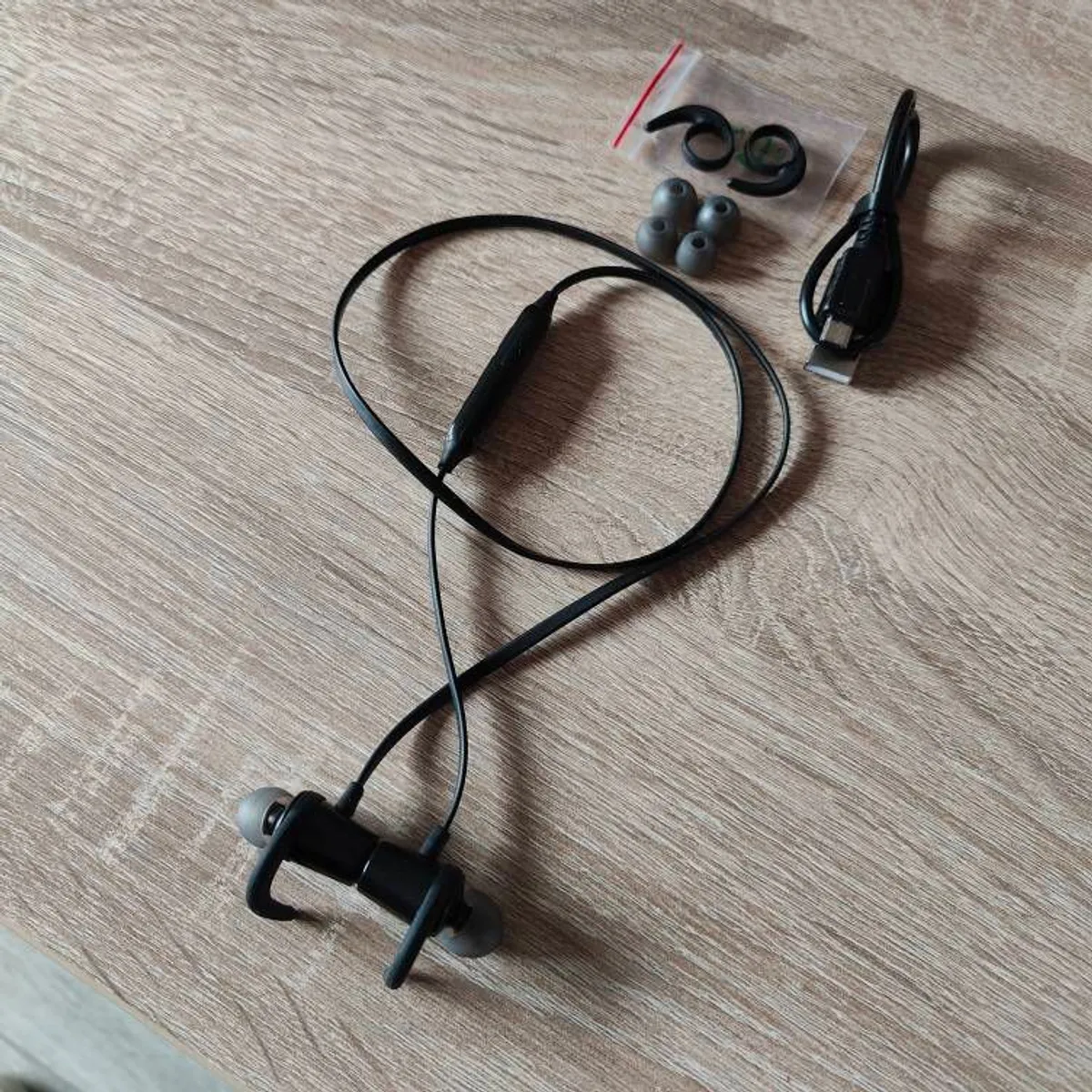 Motorola In-ear Earphones Verve Loop 105 - Image 2