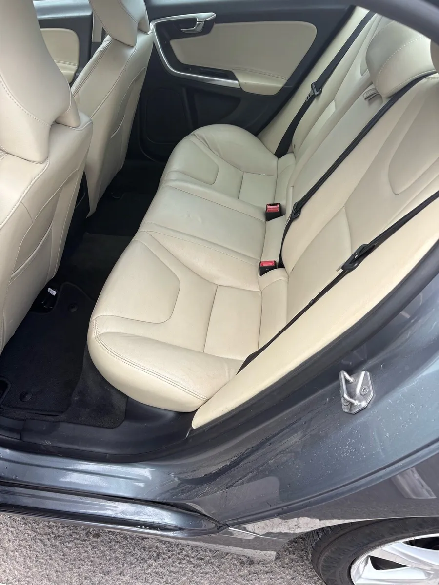 Volvo s60 - Image 4