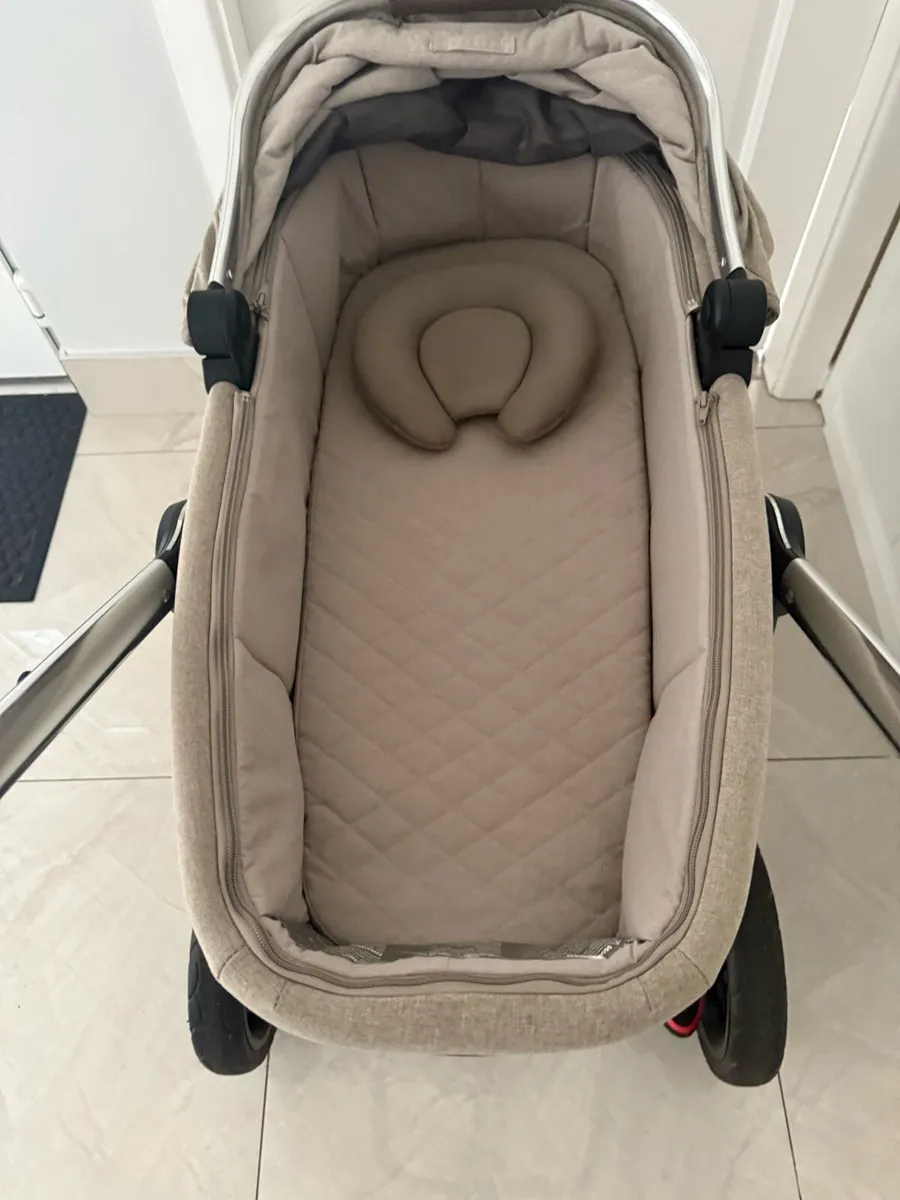 Pram - Image 3