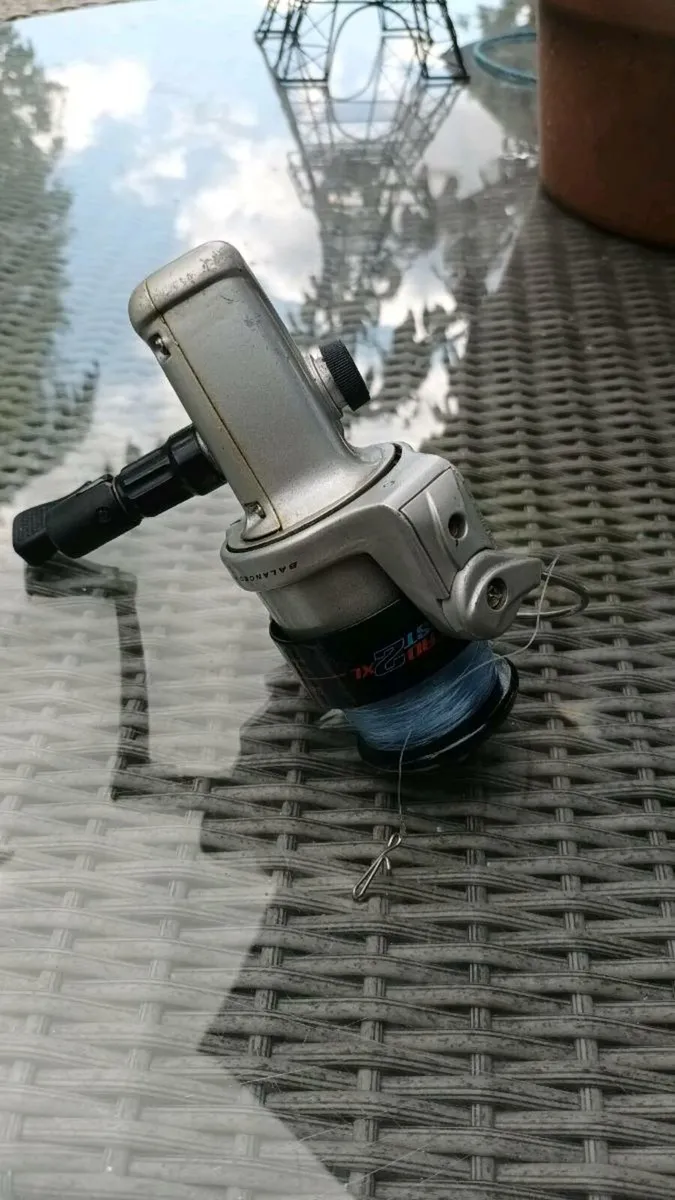 Silver Surf 2XL fishing reel, post 6e, D18 - Image 2