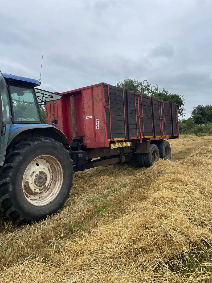 Grain trailer - Image 1