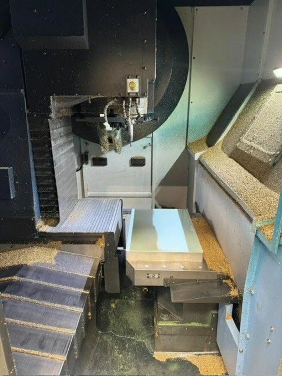 DOOSAN VC 3600 VERTICAL MACHINING CENTRE - Image 4