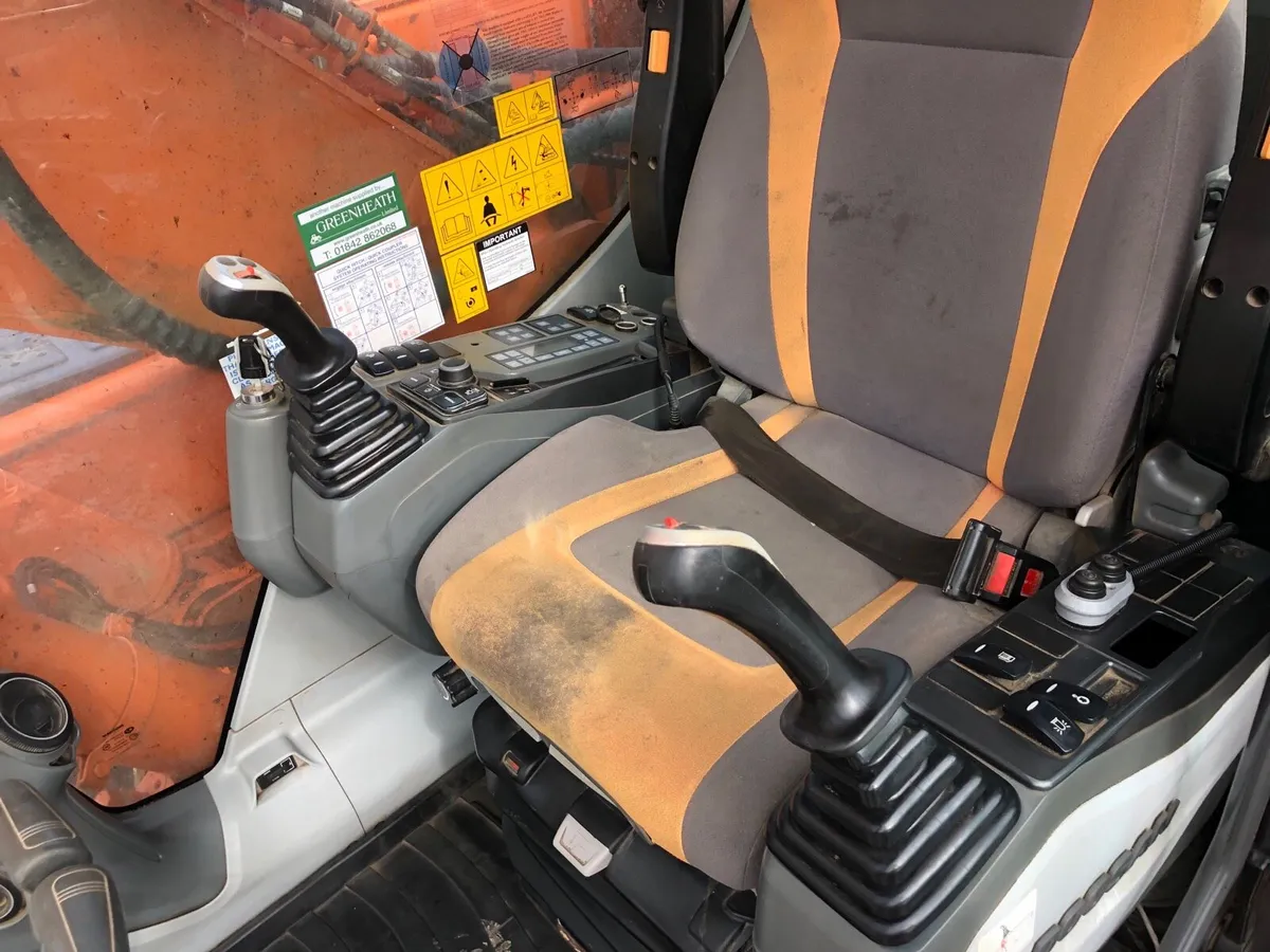 Doosan dx225 - Image 2