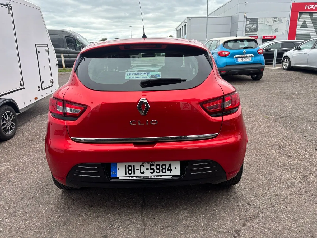 Renault Clio - Image 3