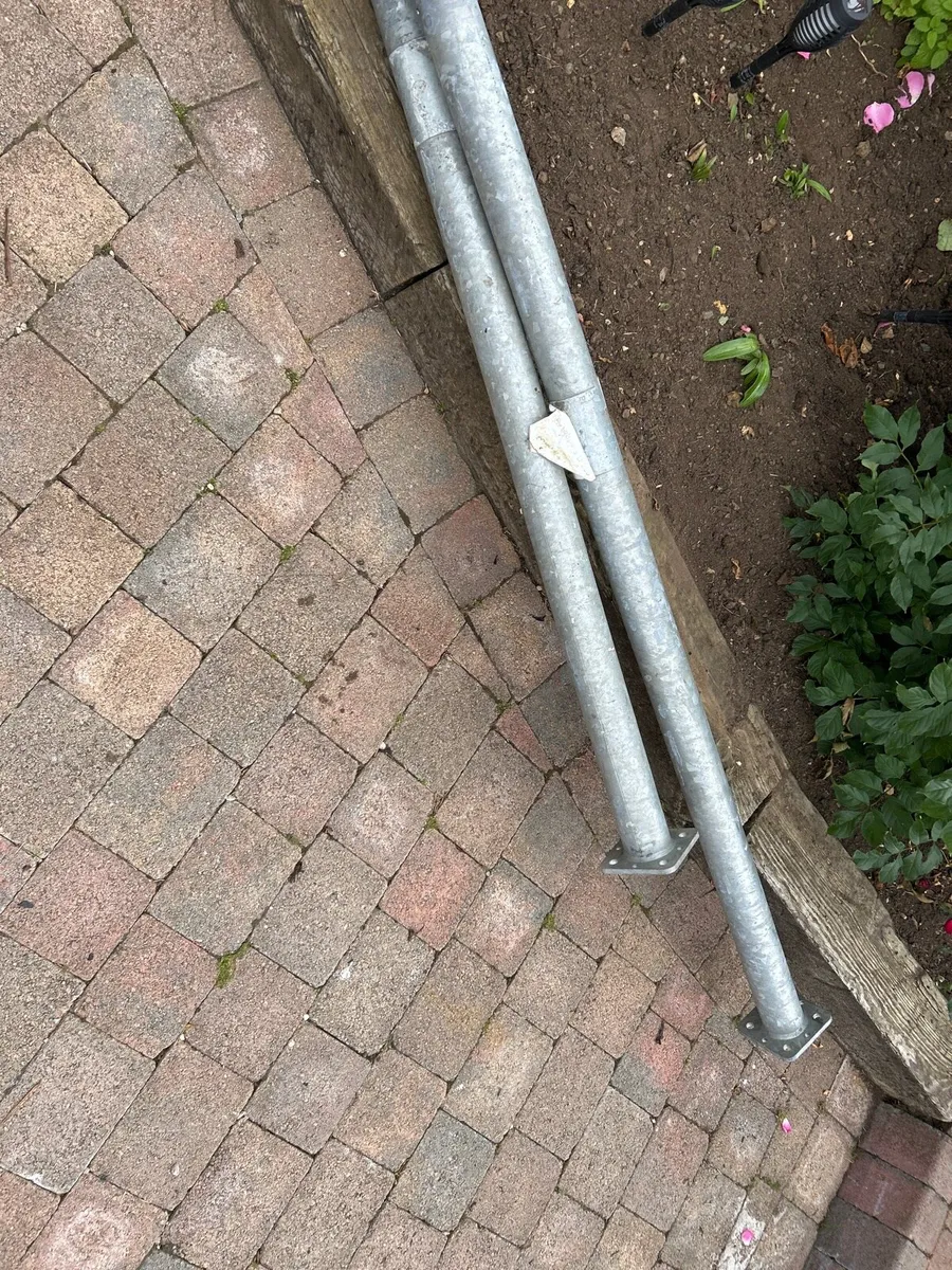 Acro props - Image 1