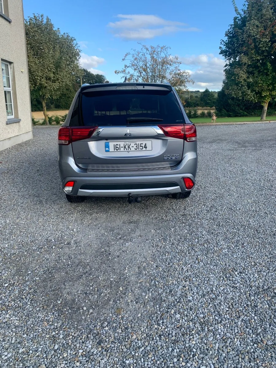 Mitsubishi Outlander 2.0 GX4H Phev 200BHP Top Spec - Image 4