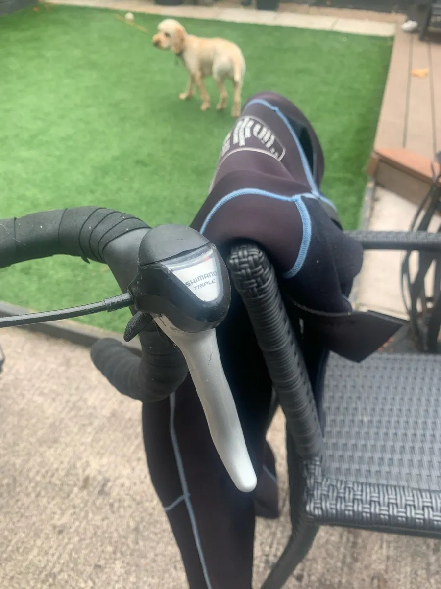 Specialized road bike - Image 2