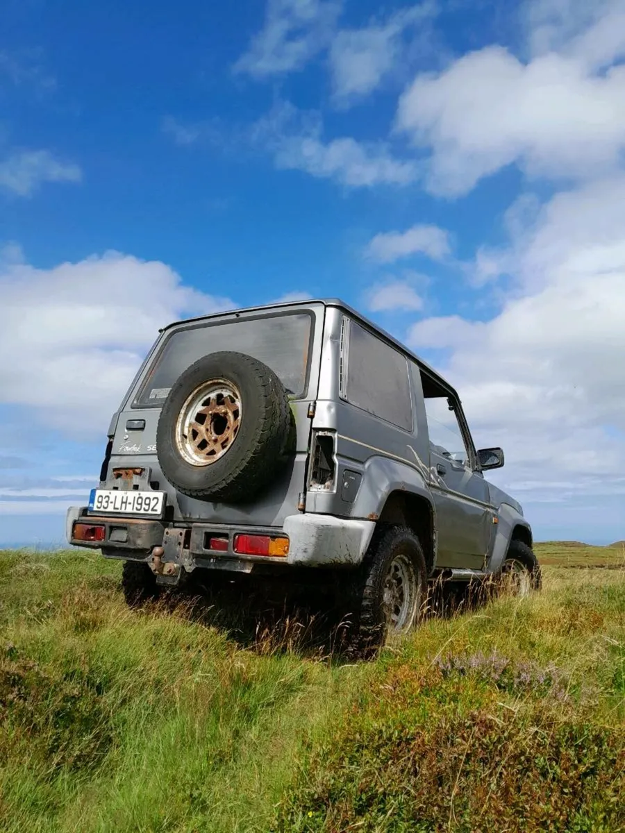 1993 daihatsu fourtrak 2.8 - Image 2