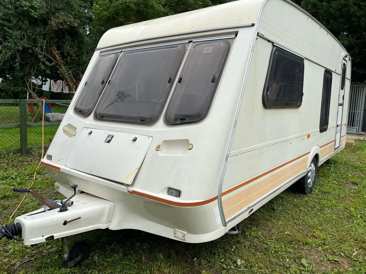 4/5 berth caravan new photos added - Image 1