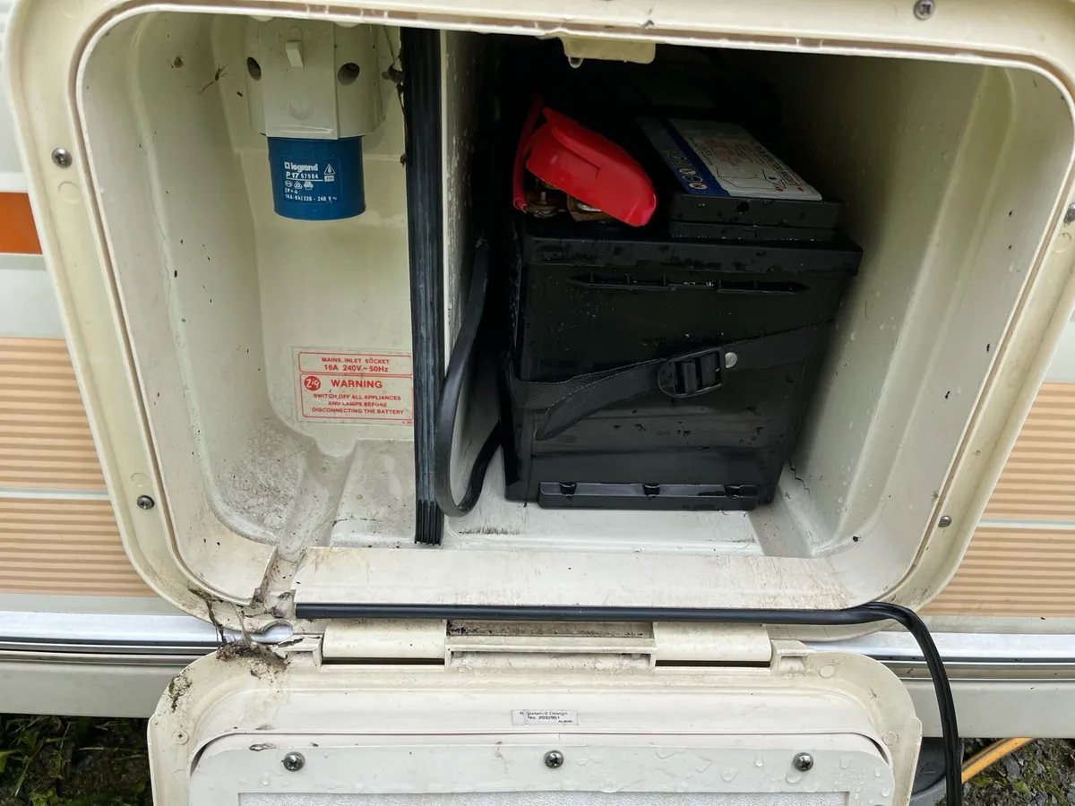 4/5 berth caravan new photos added - Image 3
