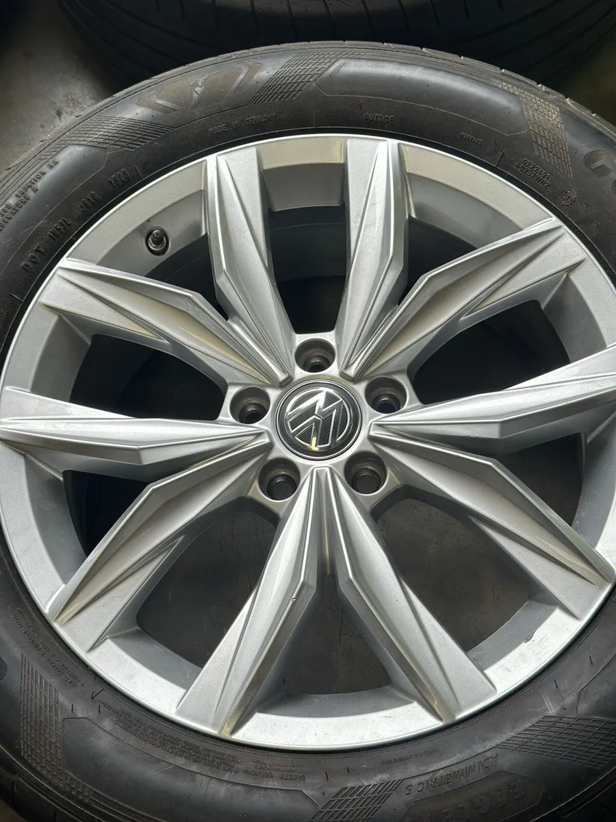 18 Original VW Alloy Wheels - Image 1