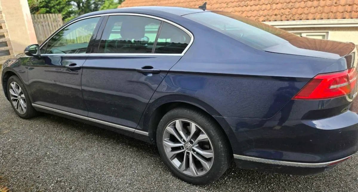 VW PASSAT 2016 BLUEMOTION - Image 4