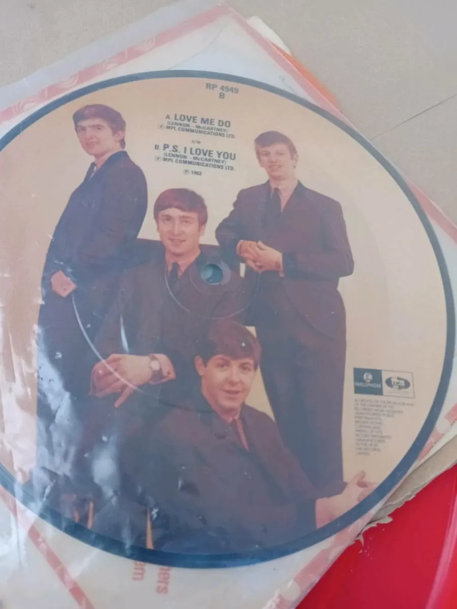 Records - Image 2