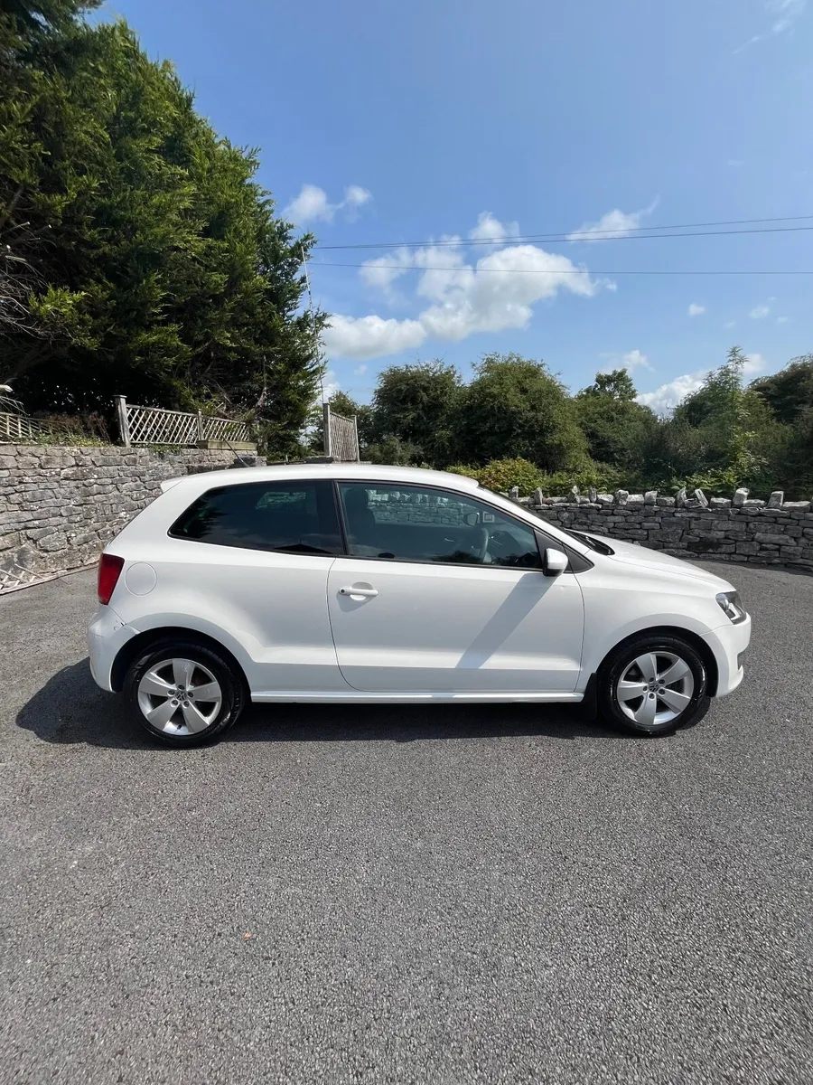 Volkswagen Polo 2012 - Image 2