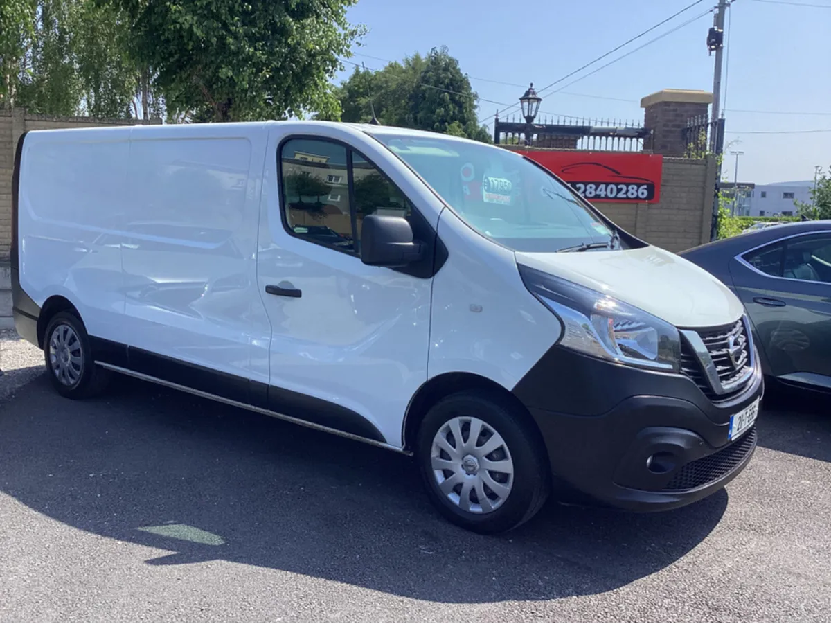 Nissan NV300 ** 1 OWNER * SAT NAV - Image 2